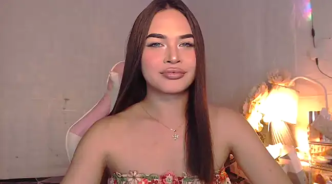 Ashely Lewis online show from 3, 2, 2025