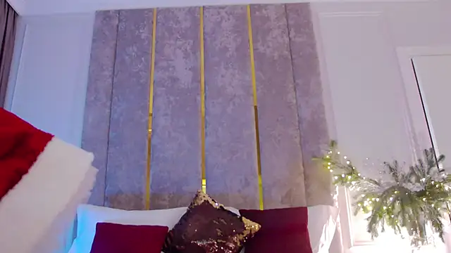 MilaDYstarlight online show from 25, 12, 2024