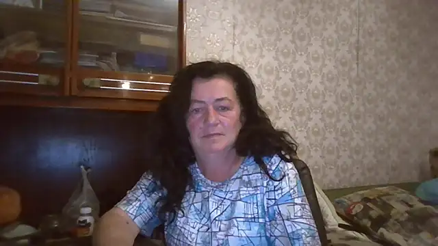 GypsiQueen2 online show from 15, 9, 2025