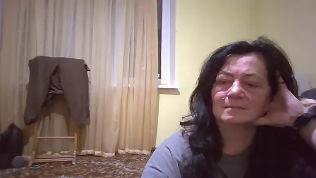 GypsiQueen2 online show from 6, 1, 2026