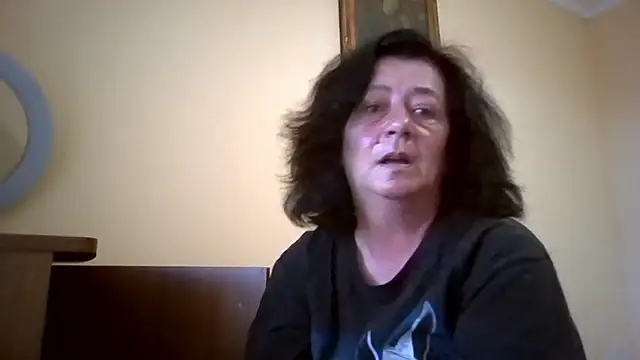 GypsiQueen2 online show from 4, 6, 2026