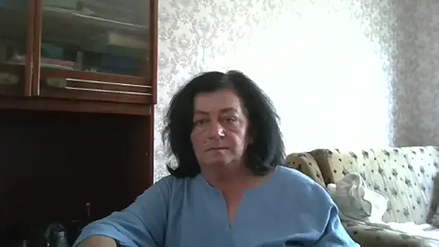 Snapshot of GypsiQueen2 chatting on 27, 6, 2026 GypsiQueen2 online show from 27, 6, 2026