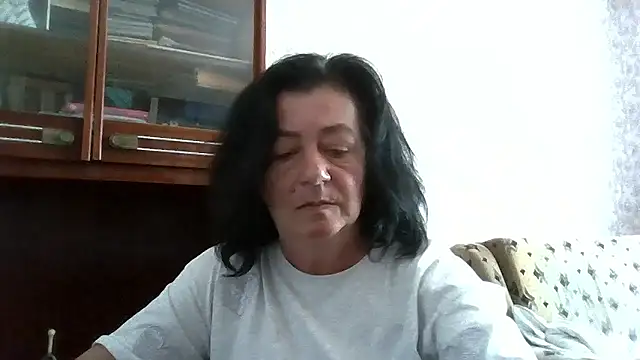 Snapshot of GypsiQueen2 chatting on 29, 6, 2026 GypsiQueen2 online show from 29, 6, 2026