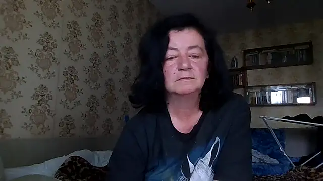 Snapshot of GypsiQueen2 chatting on 12, 7, 2026 GypsiQueen2 online show from 12, 7, 2026