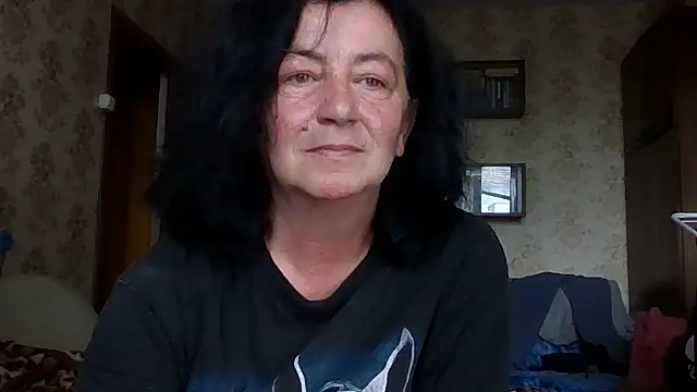 Snapshot of GypsiQueen2 chatting on 15, 7, 2026 GypsiQueen2 online show from 15, 7, 2026