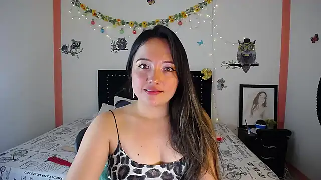 Snapshot of naughty_girl_4u chatting on 18, 12, 2024 naughty girl 4u online show from 18, 12, 2024
