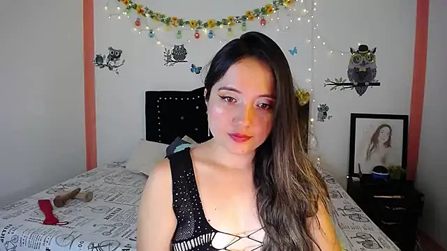 Snapshot of naughty_girl_4u chatting on 20, 12, 2024 naughty girl 4u online show from 20, 12, 2024