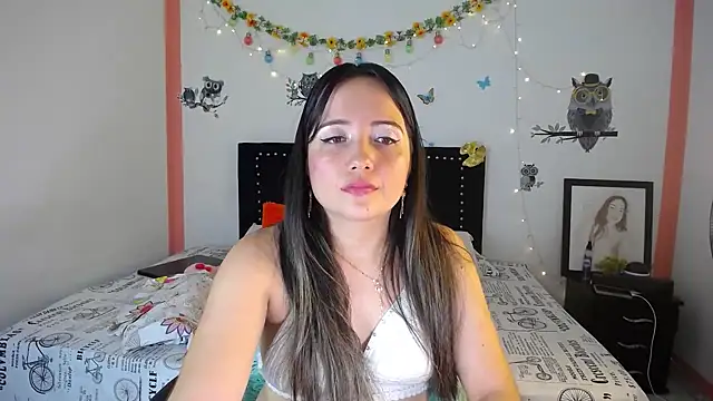 Snapshot of naughty_girl_4u chatting on 9, 3, 2025 naughty girl 4u online show from 9, 3, 2025