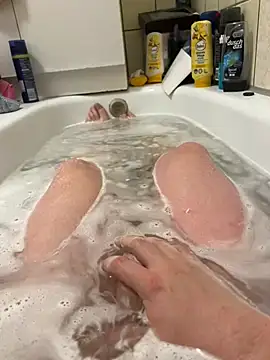 Snapshot of David19932908 chatting on 12, 3, 2025 David19932908 online show from 12, 3, 2025