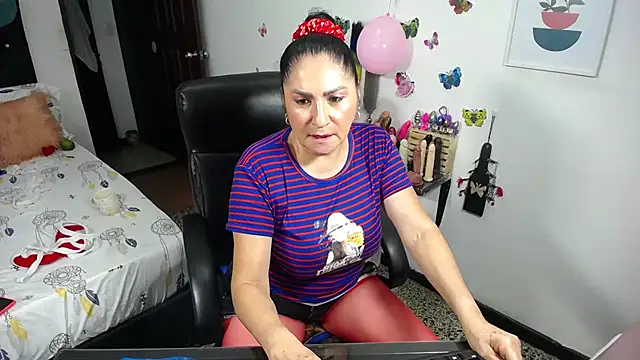 Snapshot of mature_bigboobs10 chatting on 16, 2, 2025 mature bigboobs10 online show from 16, 2, 2025