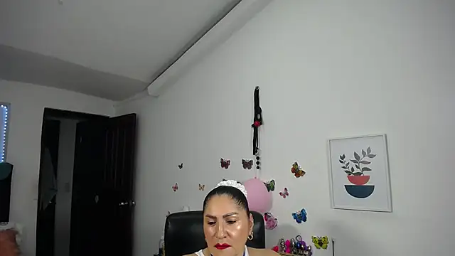 Snapshot of mature_bigboobs10 chatting on 17, 2, 2025 mature bigboobs10 online show from 17, 2, 2025