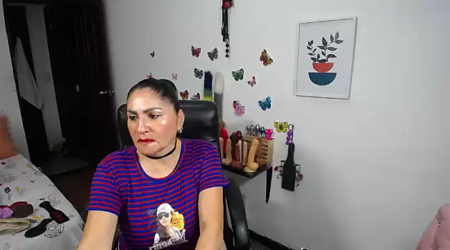 Snapshot of mature_bigboobs10 chatting on 6, 3, 2025 mature bigboobs10 online show from 6, 3, 2025