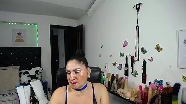 Snapshot of mature_bigboobs10 chatting on 27, 9, 2025 mature bigboobs10 online show from 27, 9, 2025