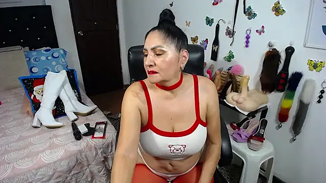 Snapshot of mature_bigboobs10 chatting on 9, 10, 2025 mature bigboobs10 online show from 9, 10, 2025
