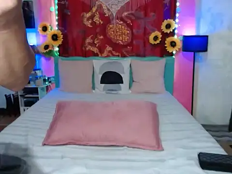 UrAsianPrincessDanie online show from 27, 3, 2026