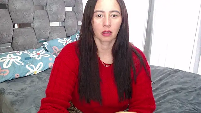 Snapshot of sara_hott_1 chatting on 2, 5, 2026 sara hott 1 online show from 2, 5, 2026