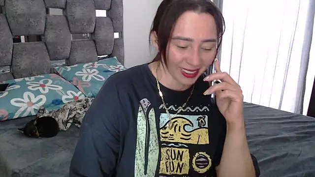 Snapshot of sara_hott_1 chatting on 14, 5, 2026 sara hott 1 online show from 14, 5, 2026