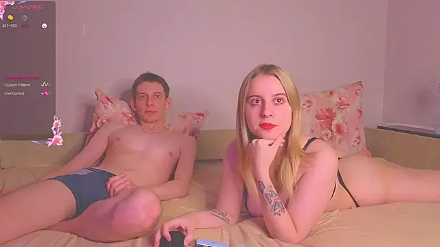 Snapshot of cuple_off chatting on 2, 10, 2025 cuple off online show from 2, 10, 2025