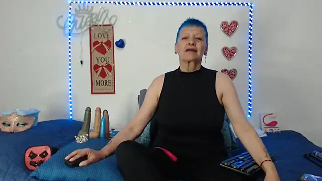 loquitaqueen011 online show from 7, 3, 2025