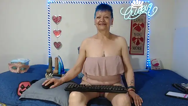 loquitaqueen011 online show from 4, 4, 2026