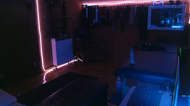 Snapshot of Ginny-the-bdsm-nympho chatting on 8, 1, 2026 Ginny-the-bdsm-nympho online show from 8, 1, 2026