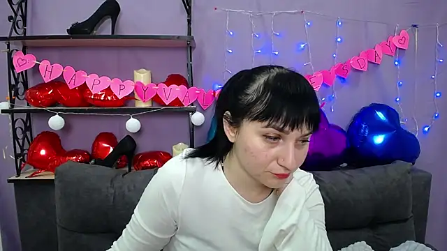 NinaFlawlees online show from 5, 2, 2025