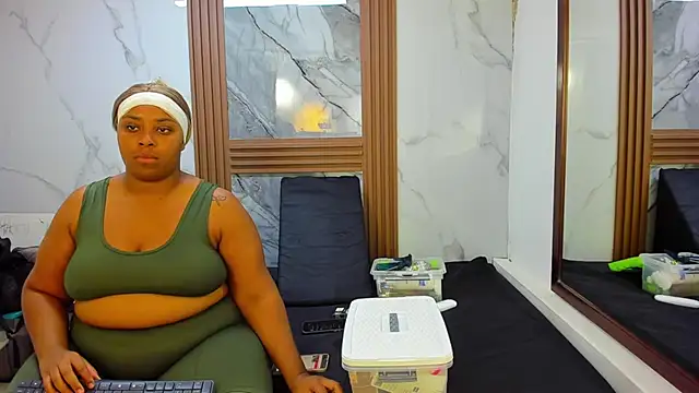 HannyMansonh online show from 1, 3, 2025