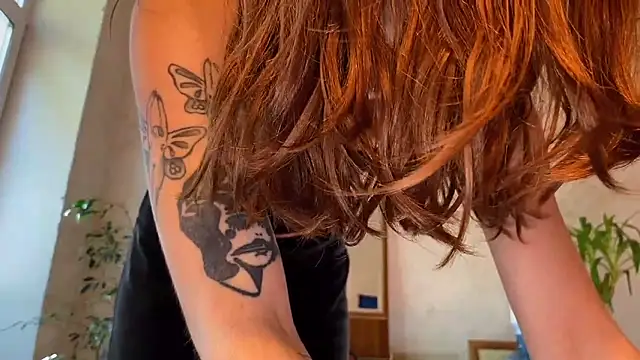 Snapshot of elfess chatting on 29, 9, 2025 elfess online show from 29, 9, 2025