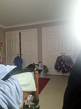 AmGuy23 online show from 6, 2, 2025