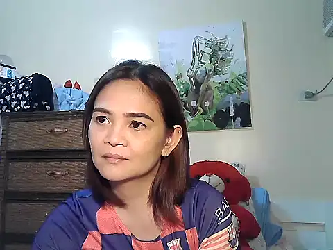 Kisses-13 online show from 14, 4, 2026