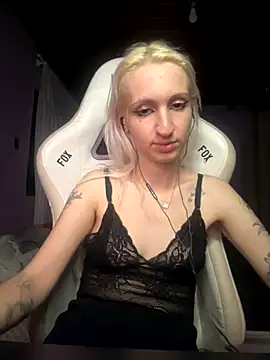 Snapshot of bunnydark00 chatting on 26, 10, 2025 bunnydark00 online show from 26, 10, 2025