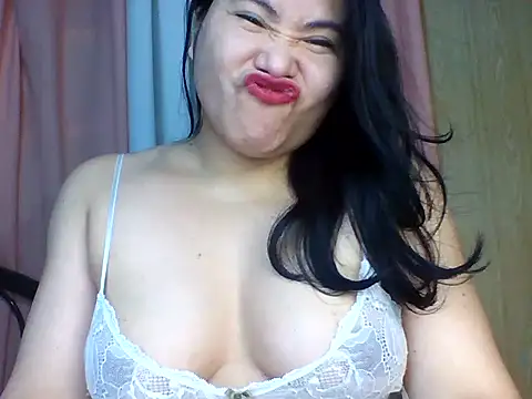 SexiestAries online show from 5, 12, 2025