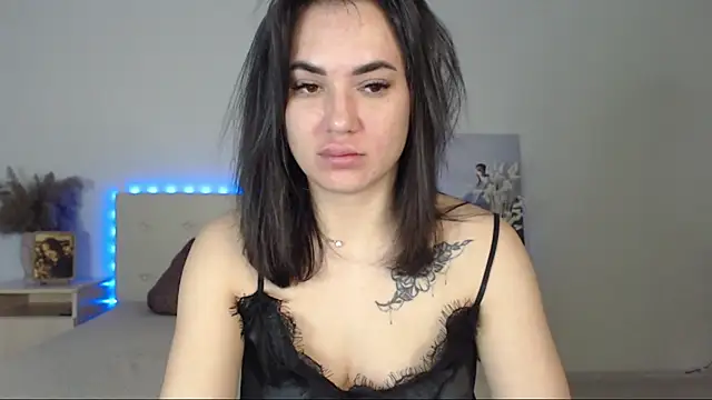 RoxannePure online show from 3, 3, 2025