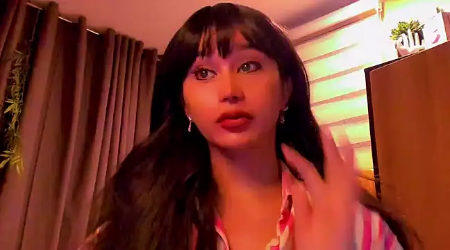 Snapshot of YOURCRISTINAS chatting on 5, 2, 2025 YOURCRISTINAS online show from 5, 2, 2025