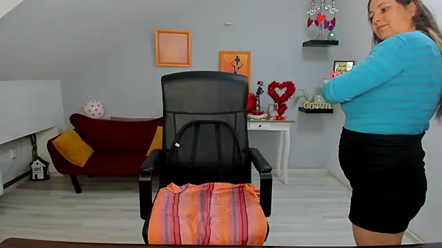 LollaGirl online show from 11, 2, 2026