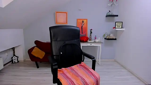 LollaGirl online show from 3, 4, 2026