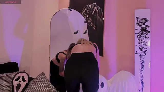 EveBensonX online show from 31, 10, 2025