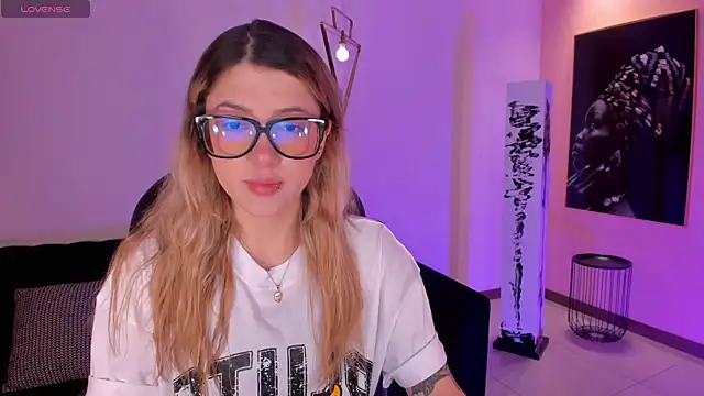 EveBensonX online show from 25, 2, 2026