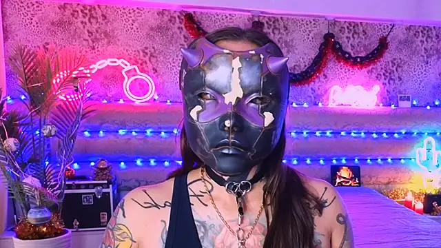 Cool Freak  online show from 16, 11, 2025