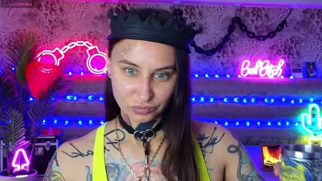 Cool Freak  online show from 4, 4, 2026