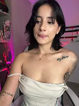 Snapshot of Ale_Lewis chatting on 24, 1, 2025 Ale Lewis online show from 24, 1, 2025