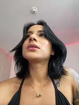 Snapshot of Ale_Lewis chatting on 19, 2, 2025 Ale Lewis online show from 19, 2, 2025