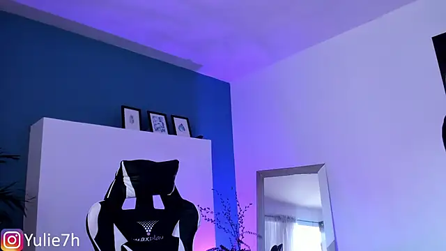  Jessy Moon  online show from 30, 9, 2025