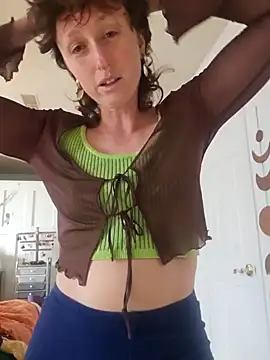 mossy kiss online show from 31, 1, 2025