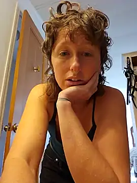 mossy kiss online show from 9, 2, 2025