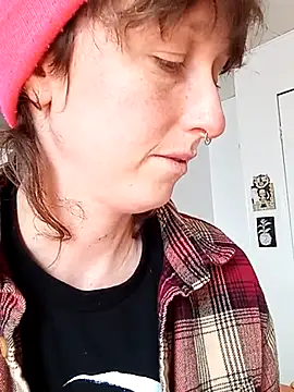 mossy kiss online show from 13, 2, 2025