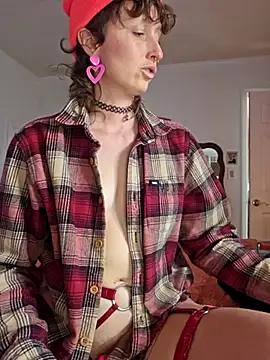 mossy kiss online show from 13, 2, 2025