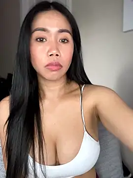 JazzieXo online show from 2, 4, 2026