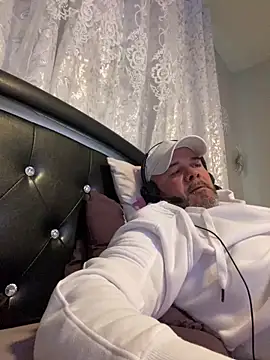 Cristian-Brayan online show from 5, 4, 2026