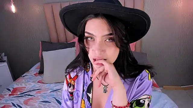 Alexa Thaylor  online show from 21, 1, 2025